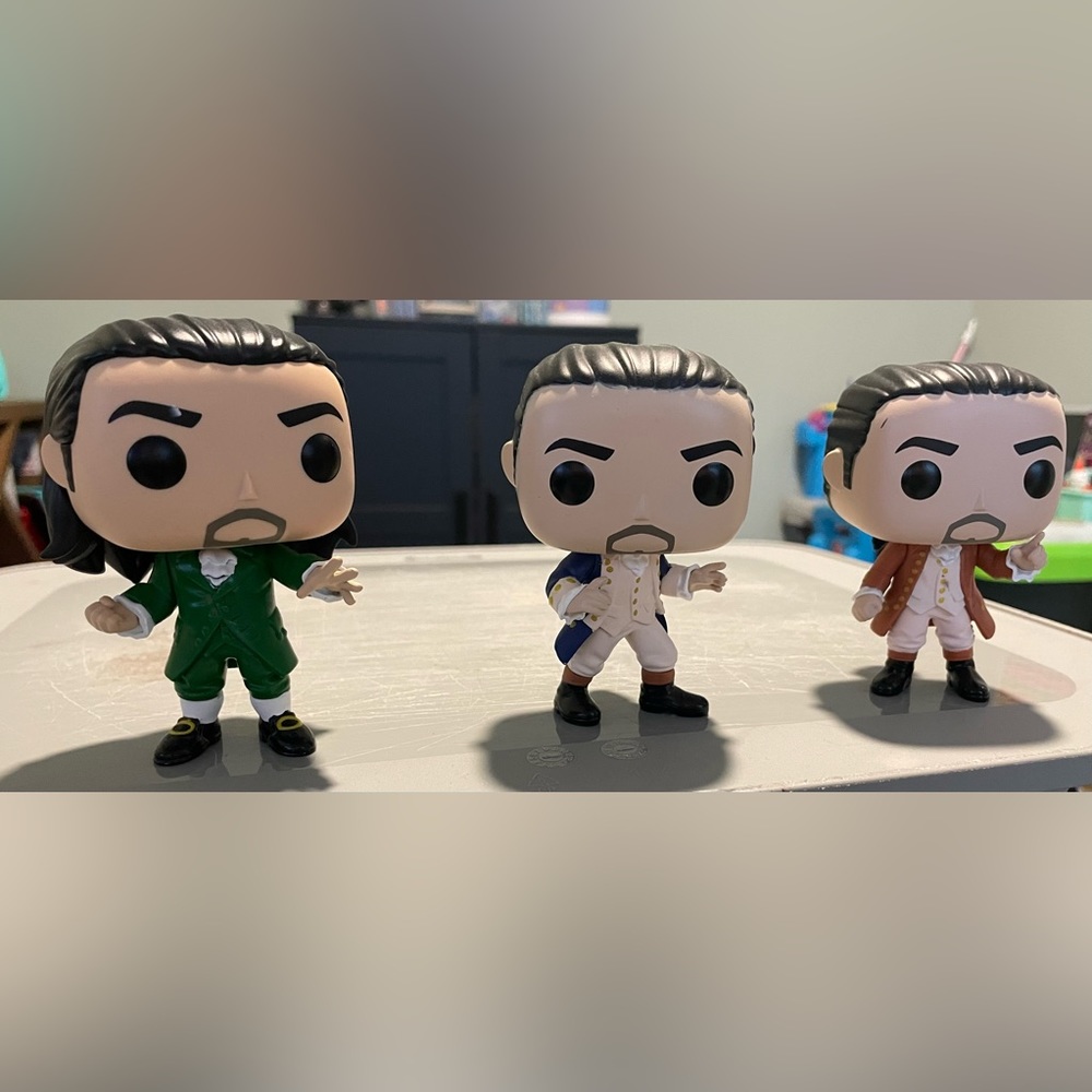 ⬇️Hamilton Funko pops
